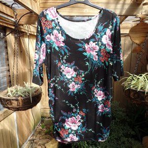 A Glow – maternity black floral short sleeve stretch jersey top